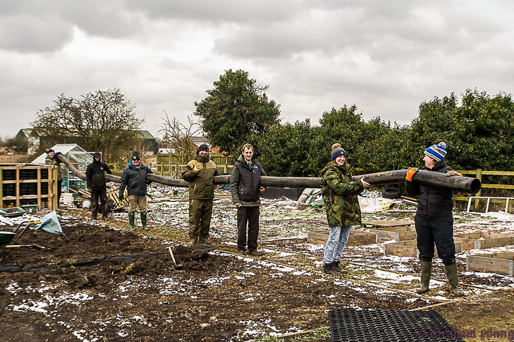 S2S people carrying pipe2